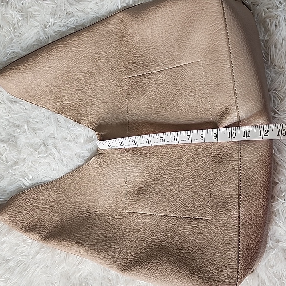 Urban Expressions Elegant Tan Women's Bag - Picture 3 of 9